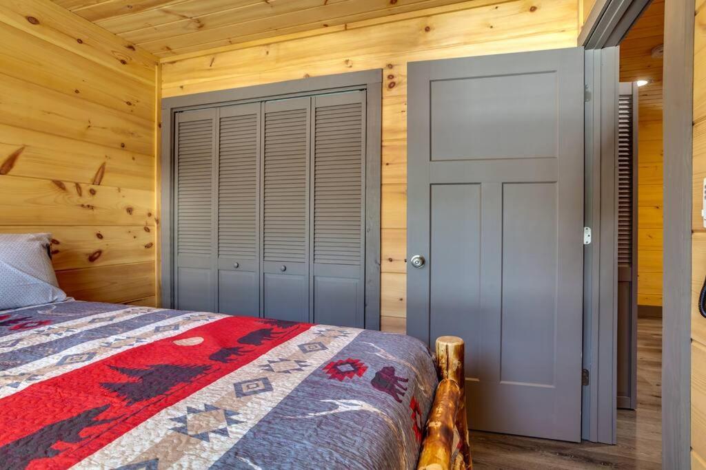 Dancing Bear Cabin- Relax & Enjoy! Sevierville Buitenkant foto