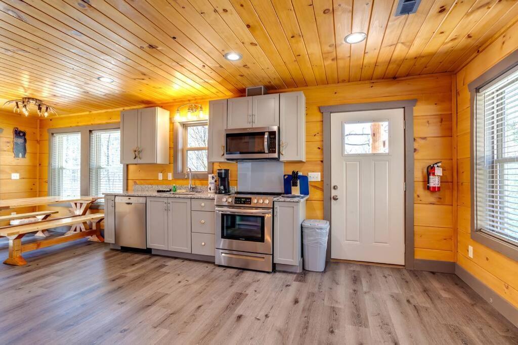 Dancing Bear Cabin- Relax & Enjoy! Sevierville Buitenkant foto