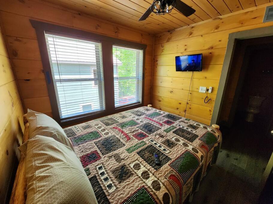 Dancing Bear Cabin- Relax & Enjoy! Sevierville Buitenkant foto